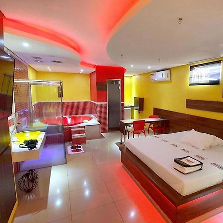 Restinga Motel Asturias מראה חיצוני תמונה