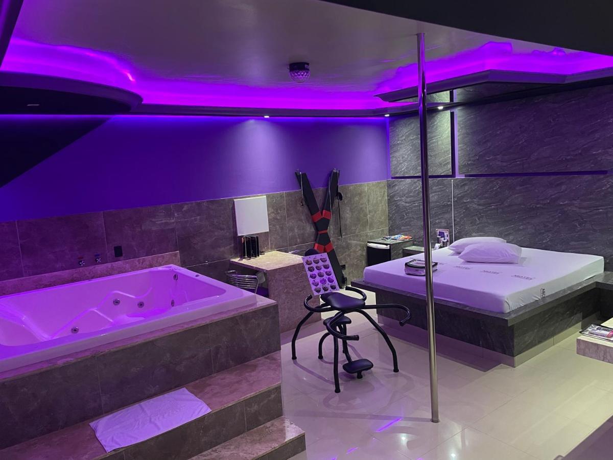 Restinga Motel Asturias מראה חיצוני תמונה